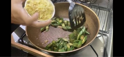 วิธีทำ กระเจี๊ยบเขียวผัดเต้าเจี้ยว🍃