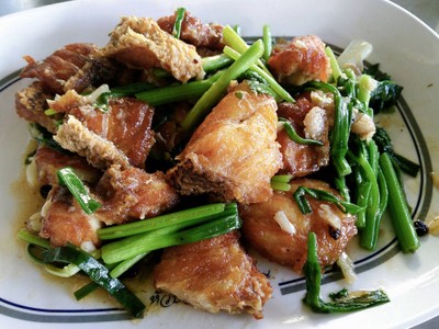 เนื้อปลาเก๋าผัดคื่นฉ่าย