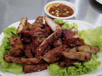 หมูร้องไห้