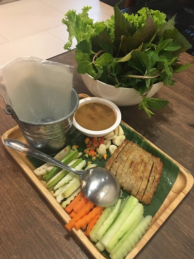 แหนมเนือง