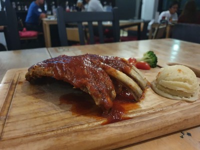 ซี่โครงหมูบัฟฟาโลวเผ็ด