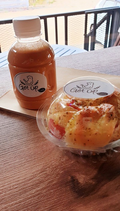 ชาไทยนมสด // ขนมปังโบโลน่า