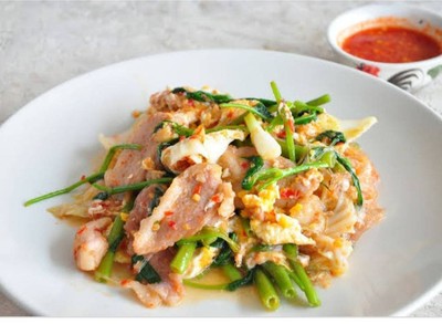สุกี้แห้ง หมู