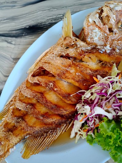 ทอดน้ำปลา