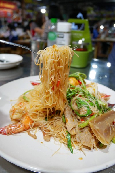 ฉอเล้ง หมี่กระเฉดตลาดพลู ตลาดพลู