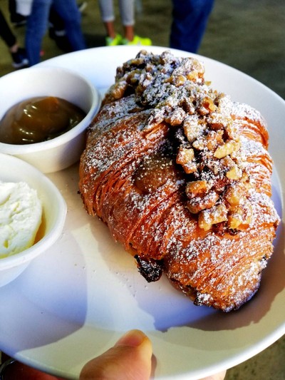 Sticky Date $AUD 13.5 (304 บาท)