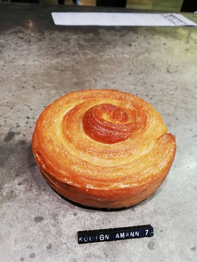 Kouign Amann $AUD 7 (158 บาท)