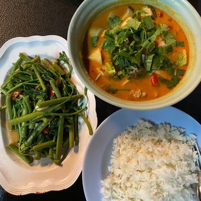 อาหาร หรือ เครื่องดื่ม