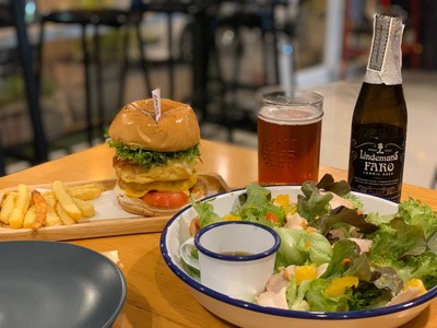 เบอร์เกอร์คอมบิเนชั่น