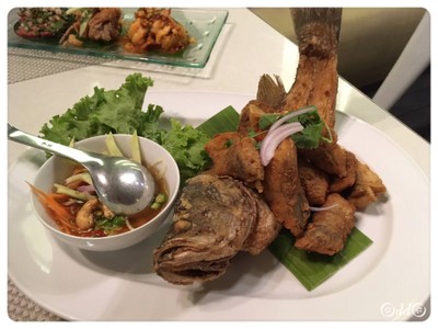 ปลากะพงทอดน้ำปลา