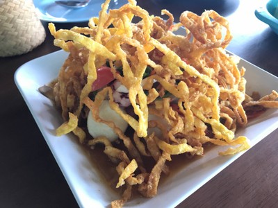 ตำหมี่กรอบทะเล