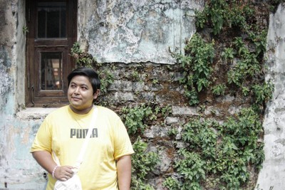 ในความกำแพงเก่าบวกต้นไม้ขึ้นแทรก ภาพที่ออกมาก็จะประมาณนี้