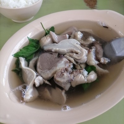 เกาเหลาเครื่องในหมู