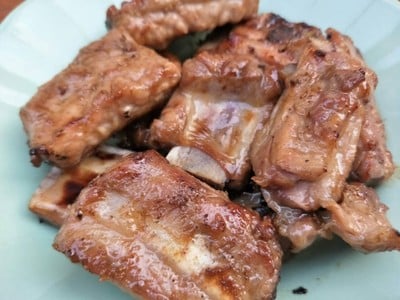 ซี่โครงหมูย่างน้ำปลาหวาน