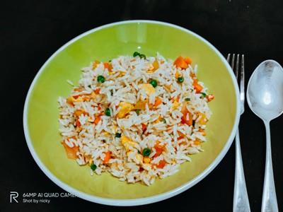 ข้าวผัดเกลือ ผักรวม ข้าวผัดเกลือ ผักรวม