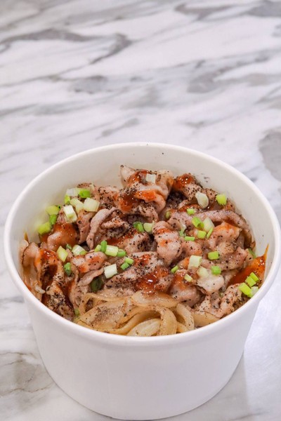 ข้าวหน้าหมูสะดุ้งไฟ