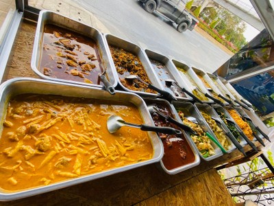 อาหาร หรือ เครื่องดื่ม