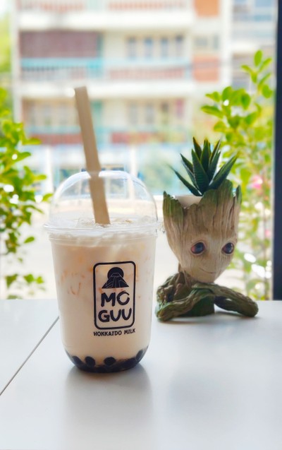 นมฮอกไกโดซากุระไข่มุกบราวน์ชูการ์