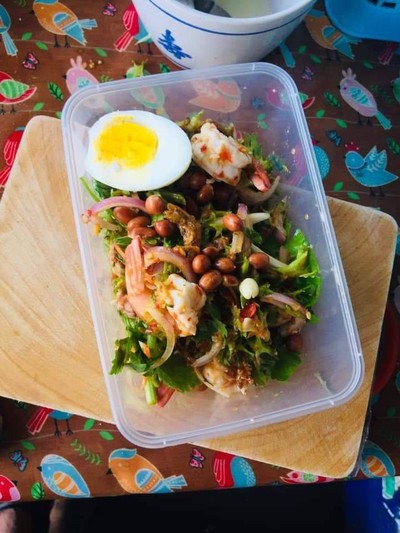 ยำถั่วพลูครบเครื่อง