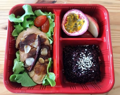 เมนูของร้าน Eat Me  Eat Clean มีโชคพลาซ่า