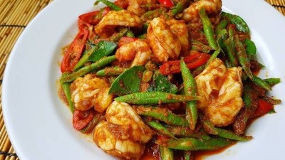 ผัดเผ็ดกุ้ง