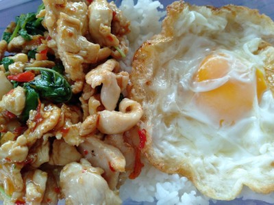 ข้าวกระเพราไก่