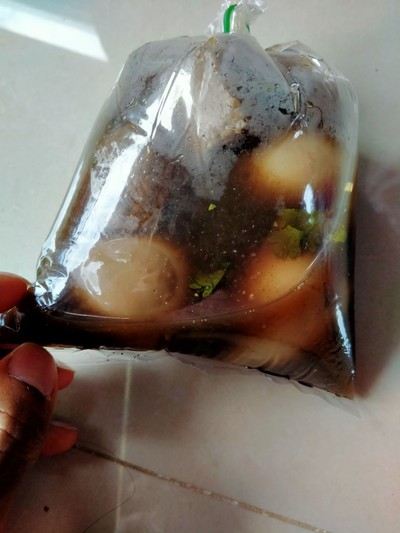 ไข่พะโล้ 20 บาท