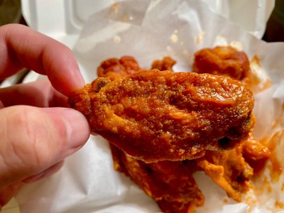6 Buffalo Hot Wings