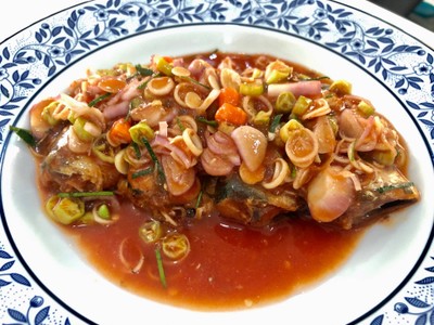 ยำปลากระป๋อง