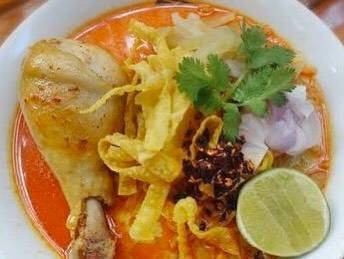 ข้าวซอยน่องไก่