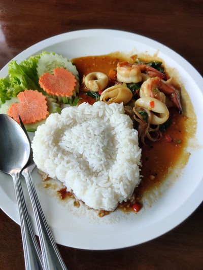 ข้าวกระเพราทะเล