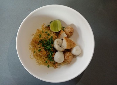 ก๋วยเตี๋ยวลูกชิ้นปลาทำเอง นายหั่ง ก๋วยเตี๋ยวลูกชิ้นปลาทำเอง นายหั่ง