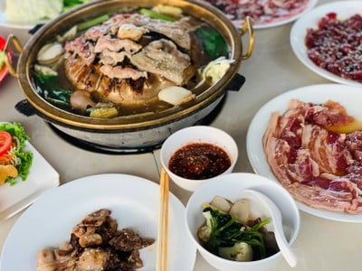 หมูกระทะบางมะขาม