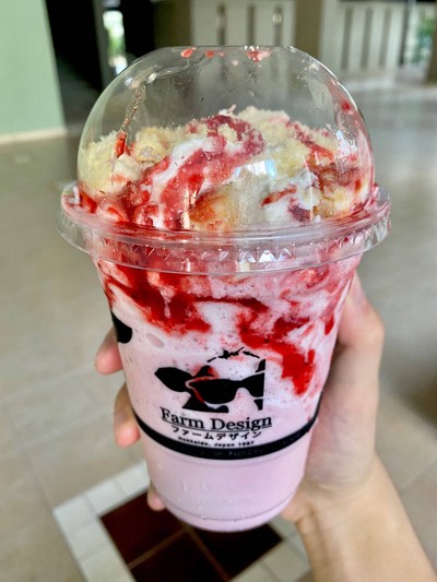 STRAWBERRY CHEESECAKE FRAPPE