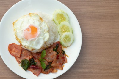 อาหาร หรือ เครื่องดื่ม