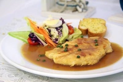 ดอกประดู่ (DOK PRADU RESTAURANT) ดอกประดู่ (DOK PRADU RESTAURANT)