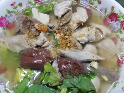 เกาเหลาเลือดหมู