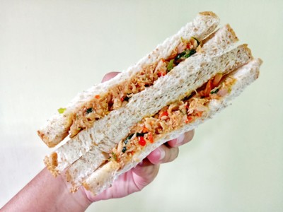 วิธีทำ กะเพราทูน่าแซนวิช 🌶️ วิธีทำ กะเพราทูน่าแซนวิช 🌶️