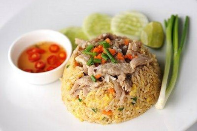 ข้าวผัดไก่
