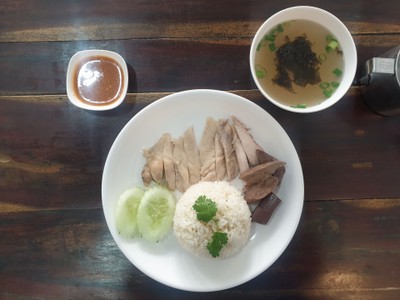 อาหาร หรือ เครื่องดื่ม