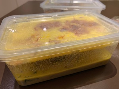 ข้าวเหลือง แกงเขียวหวานเนื้อ