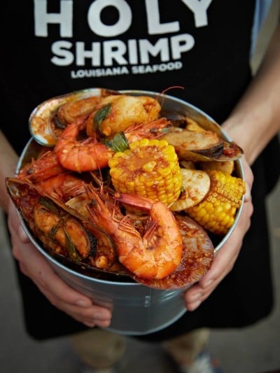 Holy Shrimp จ๊อดแฟร์แดนเนรมิต