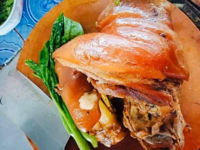 อาหาร หรือ เครื่องดื่ม
