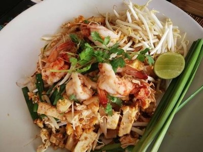 ผัดไทยเสวย โรงแรม สบาย สบาย แอท สุขุมวิท 71 ผัดไทยเสวย โรงแรม สบาย สบาย แอท สุขุมวิท 71