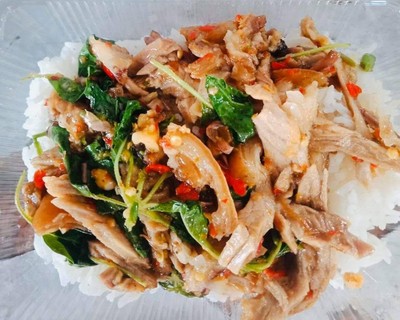 กระเพราขาหมู