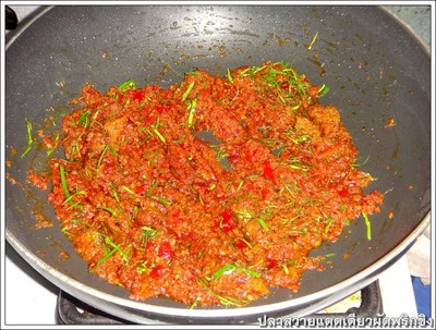 วิธีทำ ปลาสวายแดดเดียวผัดพริกขิง วิธีทำ ปลาสวายแดดเดียวผัดพริกขิง