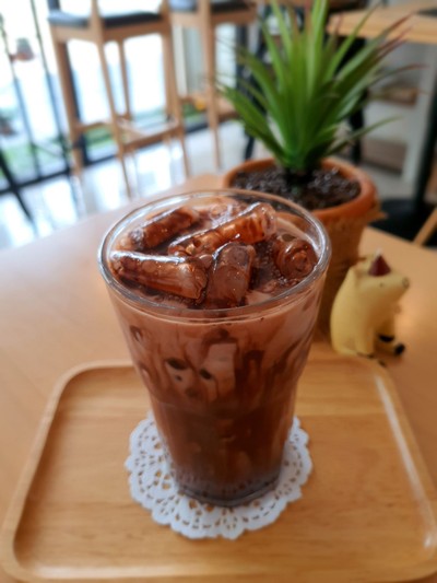 ช็อกโกแลตนมสดเย็น