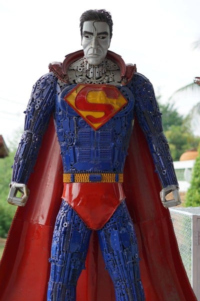 บรรยากาศ บ้านหุ่นเหล็ก