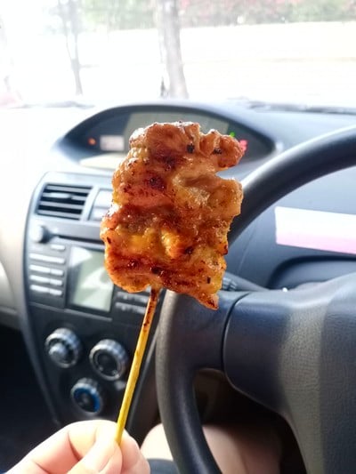 หมูปิ้ง (10 บาท)