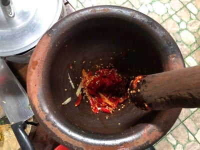 วิธีทำ ส้มตำ ปรุงง่ายแค่มี ปลาร้าไมค์